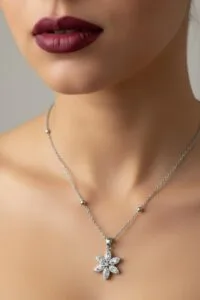 Alternative view of Toptan Gümüş Renk Yıldız Model Top Zincir Çelik Kolye- 3860