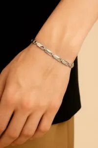 Toptan Gümüş Renk Kesik Arpa Unisex Bijuteri Bileklik - 3921 5 Toptan Gümüş Renk Kesik Arpa Unisex Bijuteri Bileklik - 3921 - Görsel 2