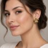 Toptan Altın Renk Zara Model Bombeli Yaprak Formlu Çiçek Çelik Küpe - 3965 2 06c7835f6c3f4c1aaabc85ec7059a992-toptan taki