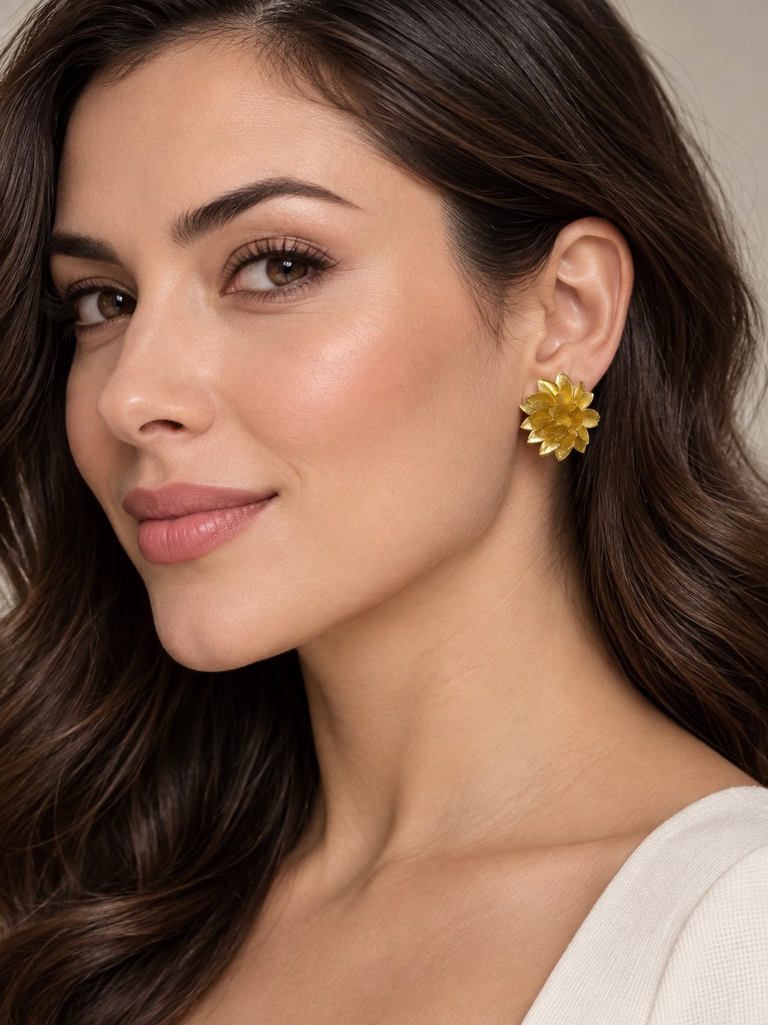 Toptan Altın Renk Lotus Çelik Küpe - 3968 6 Toptan Altın Renk Lotus Çelik Küpe - 3968 - Görsel 4